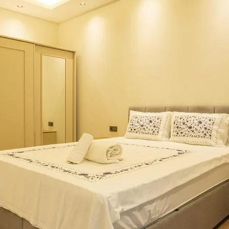 En Pier Private Pool