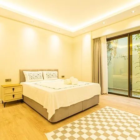 En Pier Private Pool